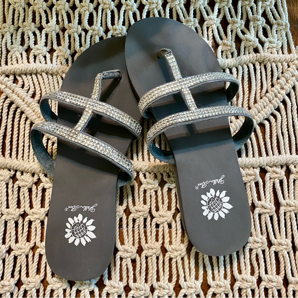 Yellow Box Gray Amelie Sandals size 6.5